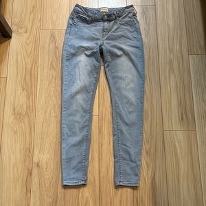 Celebrity Pink Blue Mid Rise Ankle Light Blue Skinny Jeans TBD Q